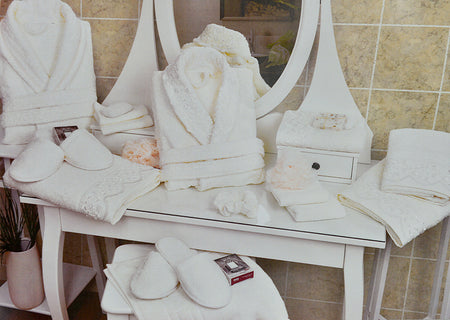 45 Pcs "SOFIA" Bathrobe Set In Heart Shape Box