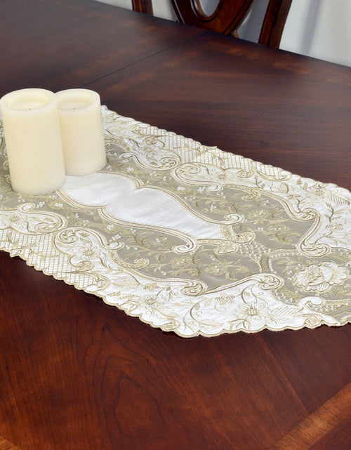 Load image into Gallery viewer, Table Runner (Hand-Made) Style #242
